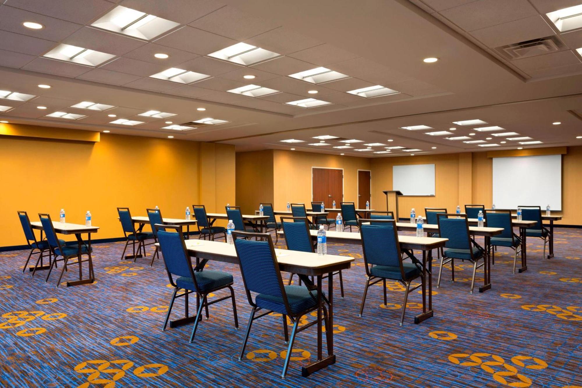 Courtyard By Marriott Little Rock North Hotel North Little Rock Exterior photo